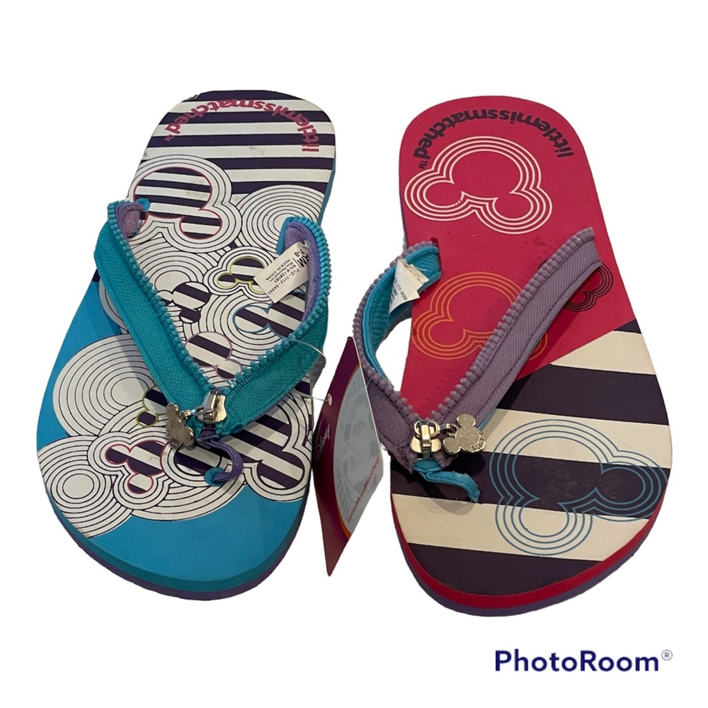 WOMENs Zipper Lock Key Flip Flops Little Miss Matched Sz 7-8 Colorful Disney New